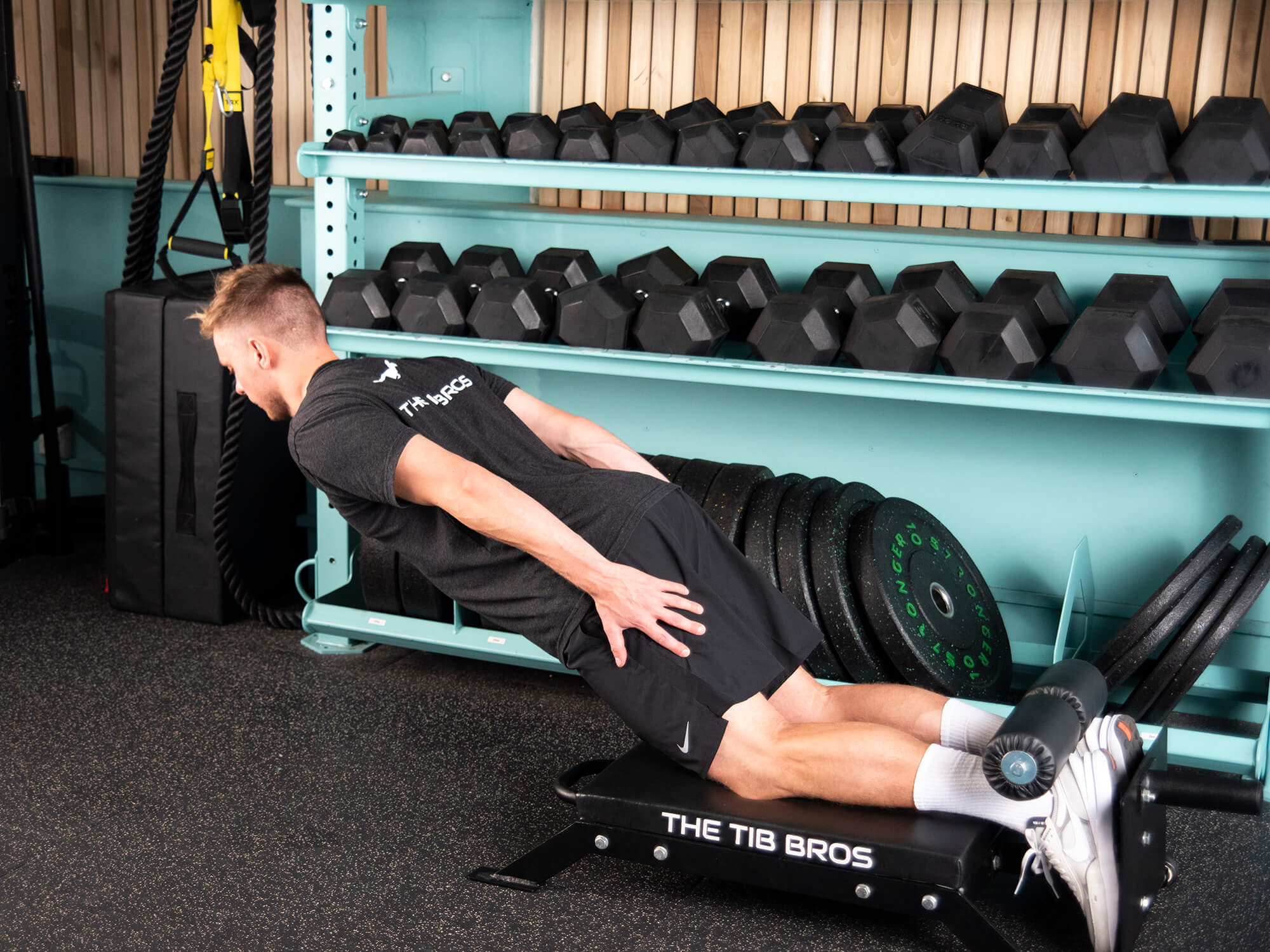 Nordic discount bench hamstring